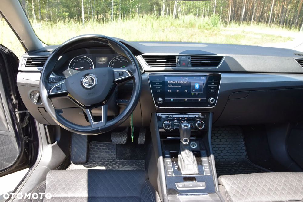 Skoda Superb 2.0 TDI SCR 4x4 Ambition DSG - 20