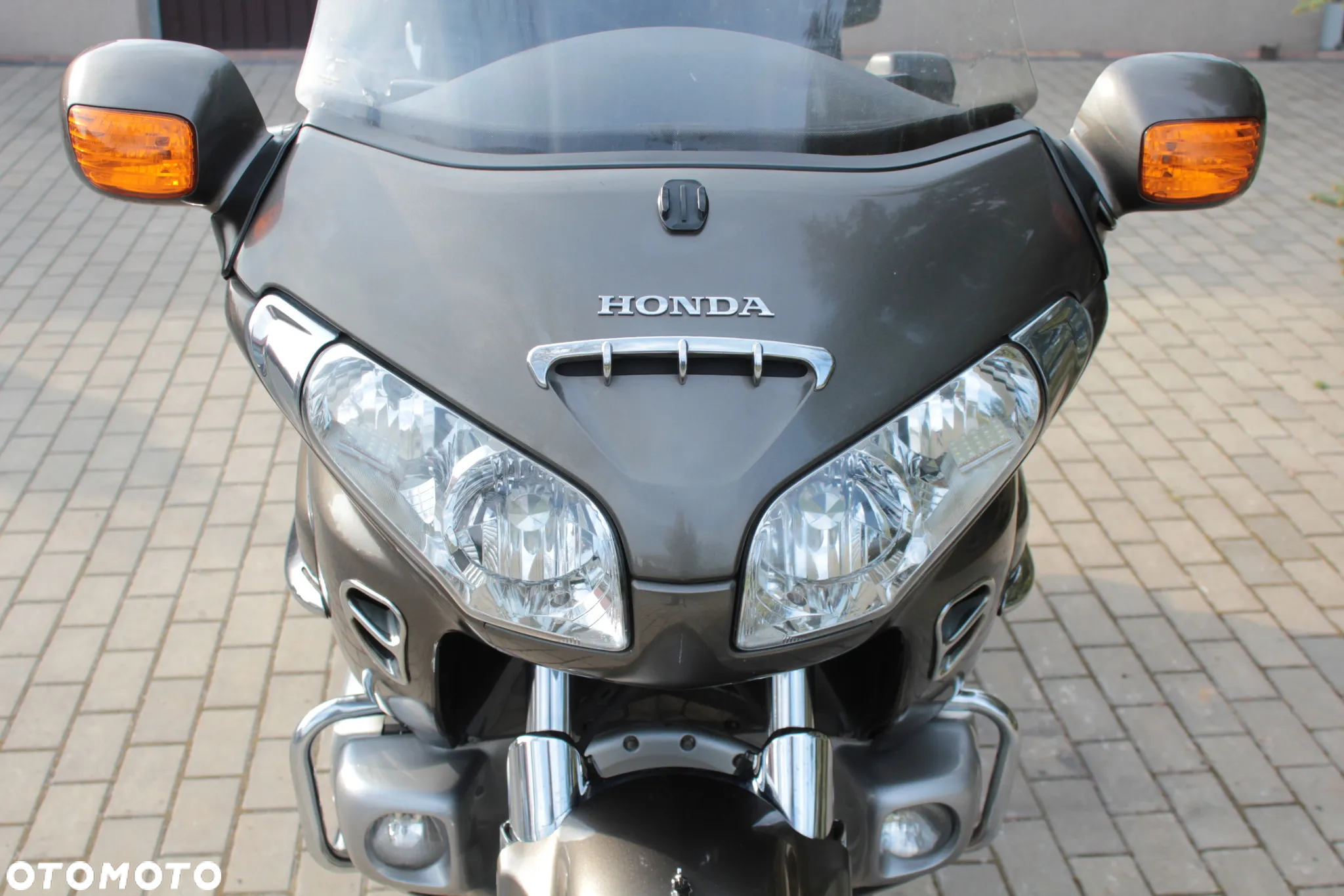 Honda GL - 35