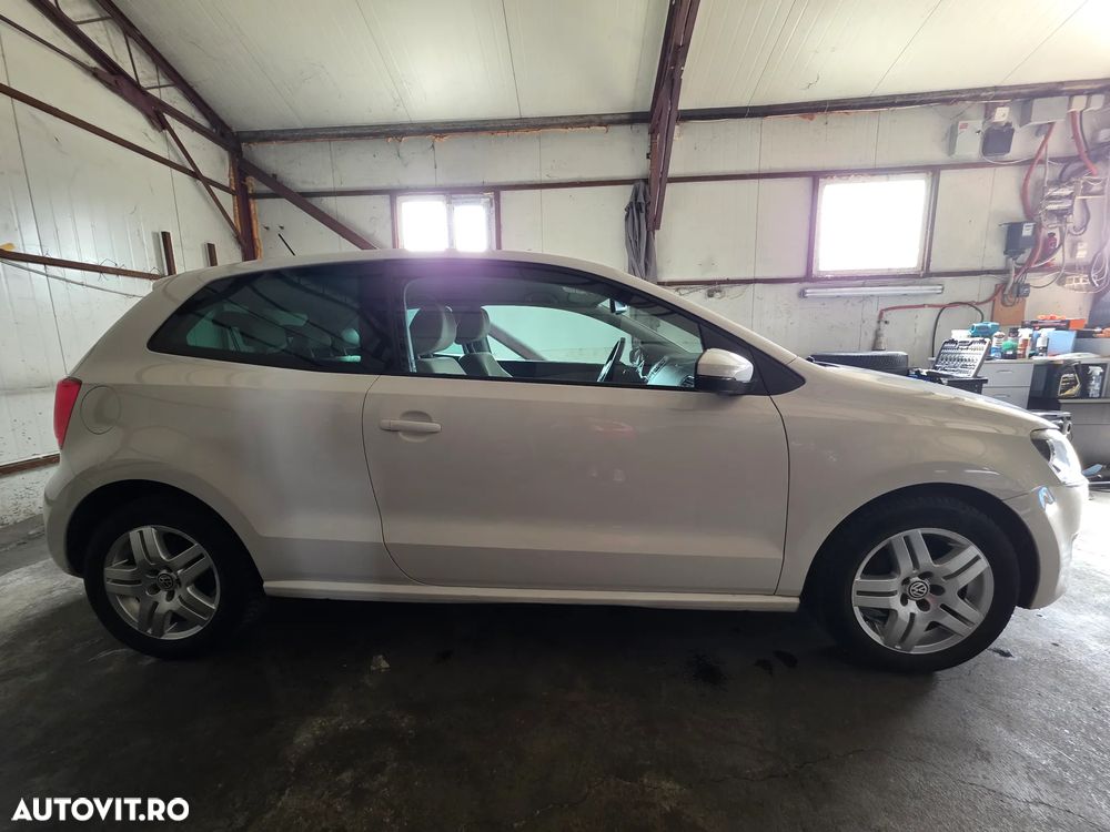 Volkswagen Polo 1.6 TDI DPF Trendline BlueMotion Technology - 4