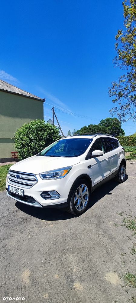 Ford Escape ver-2-0-ecoboost-awd-titanium - 2