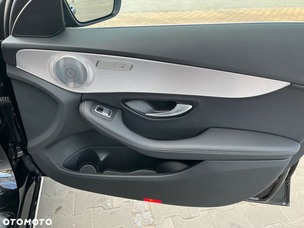 Mercedes-Benz Klasa C 300 de 9G-TRONIC Avantgarde - 35
