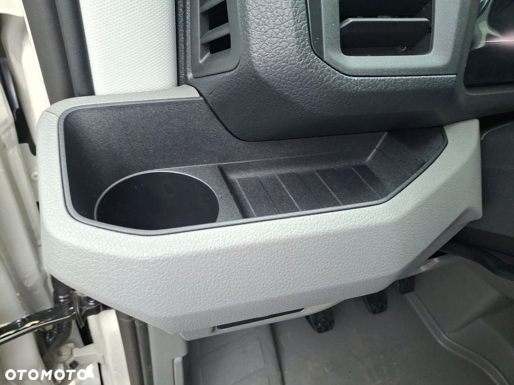 Volkswagen Crafter - 25