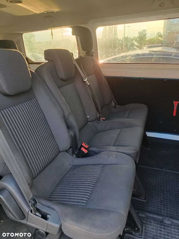 Ford Tourneo Custom - 6
