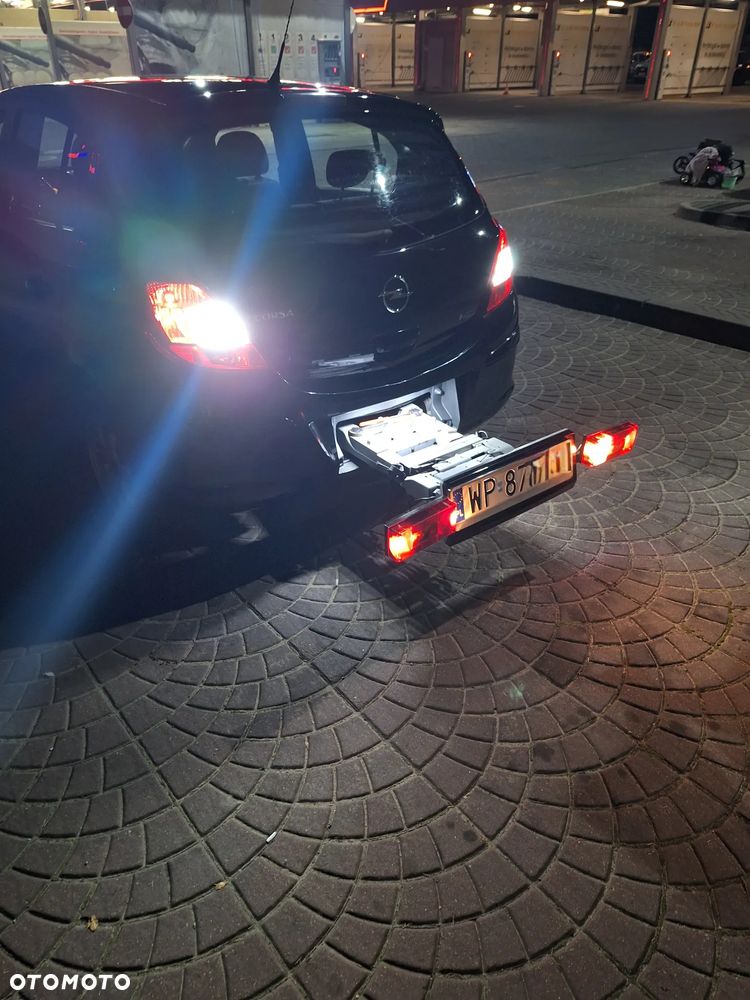 Opel Corsa 1.4 16V Cosmo - 33