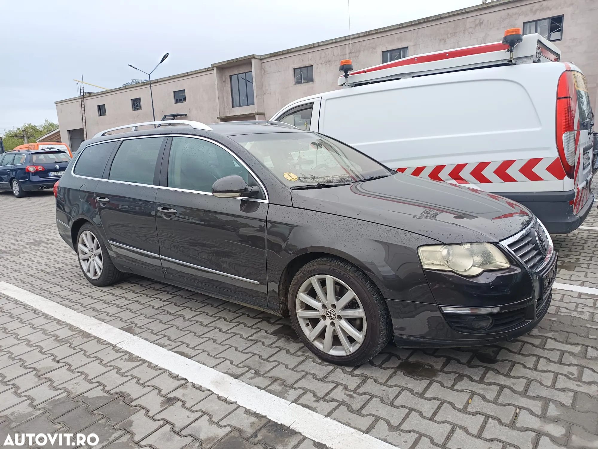Dezmembram Volkswagen Passat B6 Variant 2.0 TDI Cod motor: BMR - 1