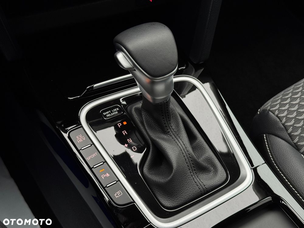 Kia XCeed 1.6 GDI PHEV L Business Line DCT - 14