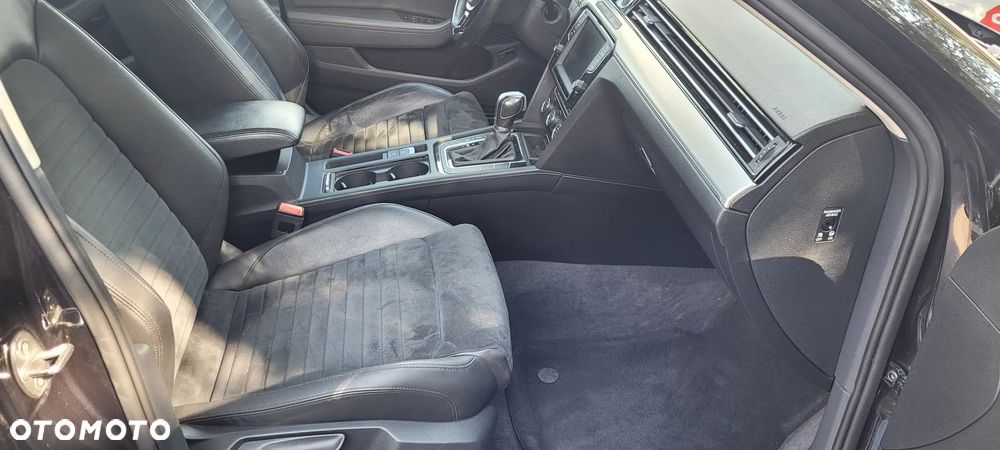 Volkswagen Passat 2.0 TDI Bi-Turbo BMT 4Mot Highline DSG - 15