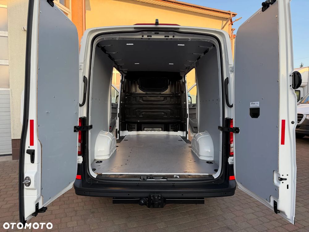 Volkswagen Crafter L2H1 - 24