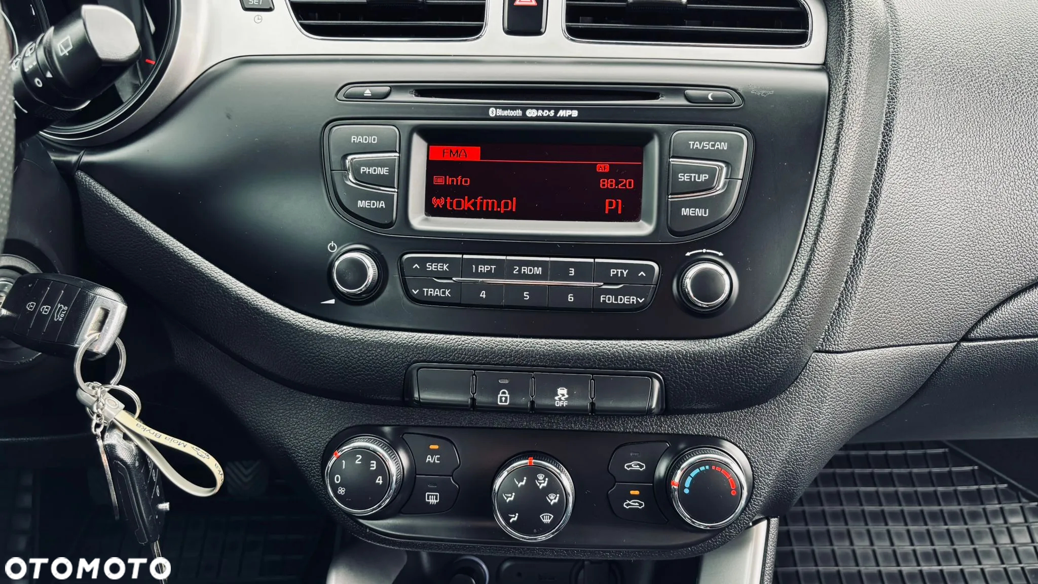 Kia Ceed - 9