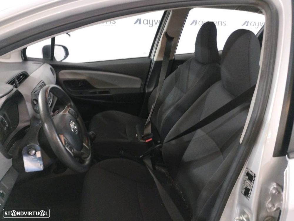 Toyota Yaris 1.4 D-4D ACtive+AC - 11