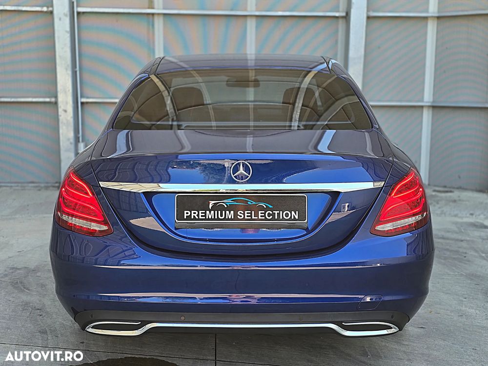 Mercedes-Benz C - 24