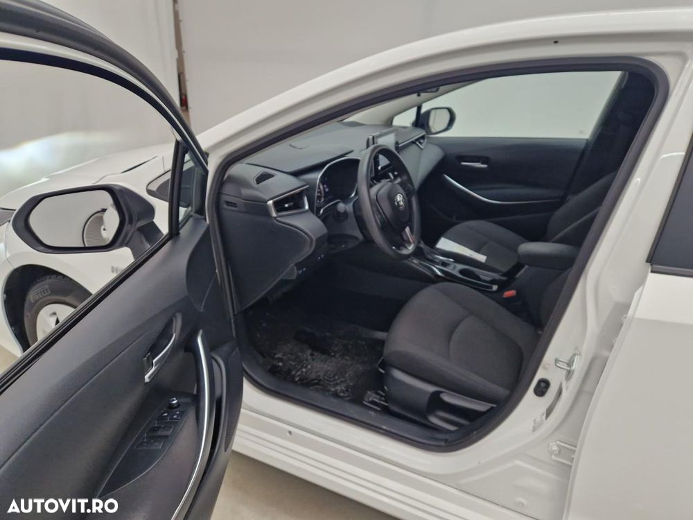 Toyota Corolla 1.8 HSD Business Plus - 12