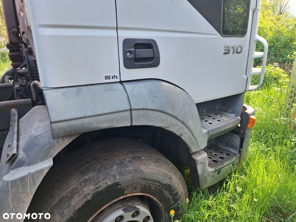 Iveco Trakker 310 6X4 + Hr Fassi F 220 - 29