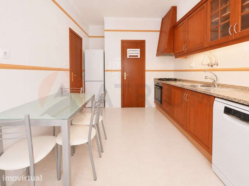 Apartamento T2 na Zona do Hospital. - Grande imagem: 2/29