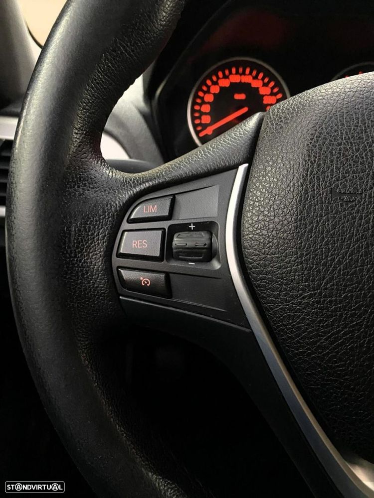 BMW 116 d EfficientDynamics Edition - 32
