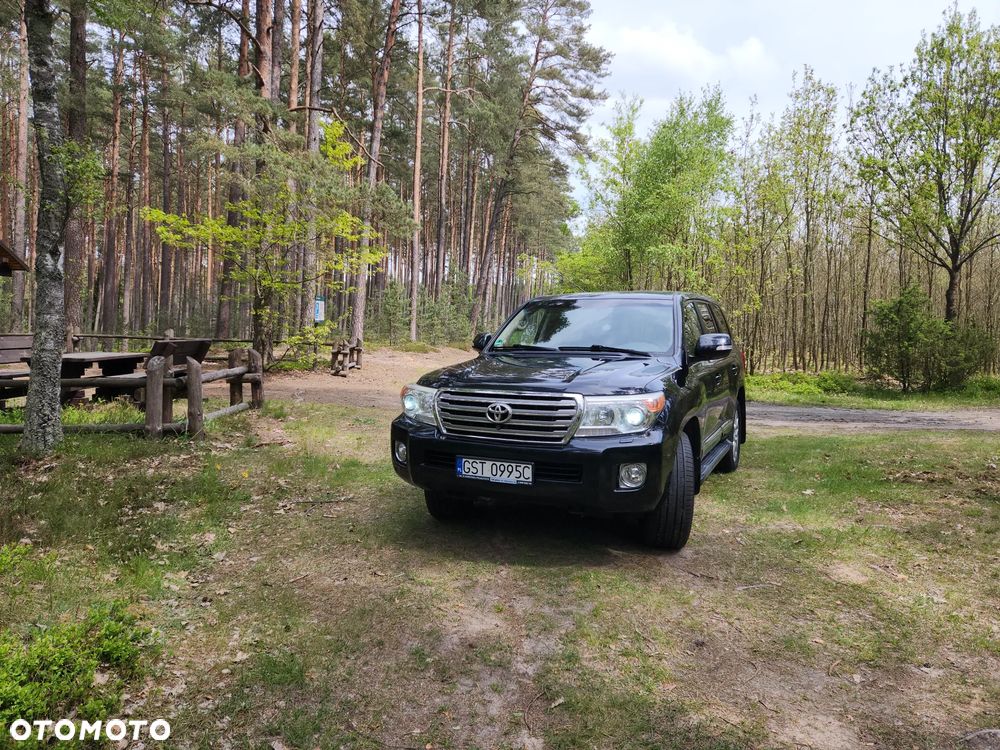 Toyota Land Cruiser - 2