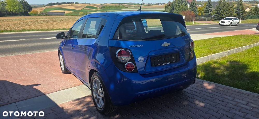 Chevrolet Aveo - 8