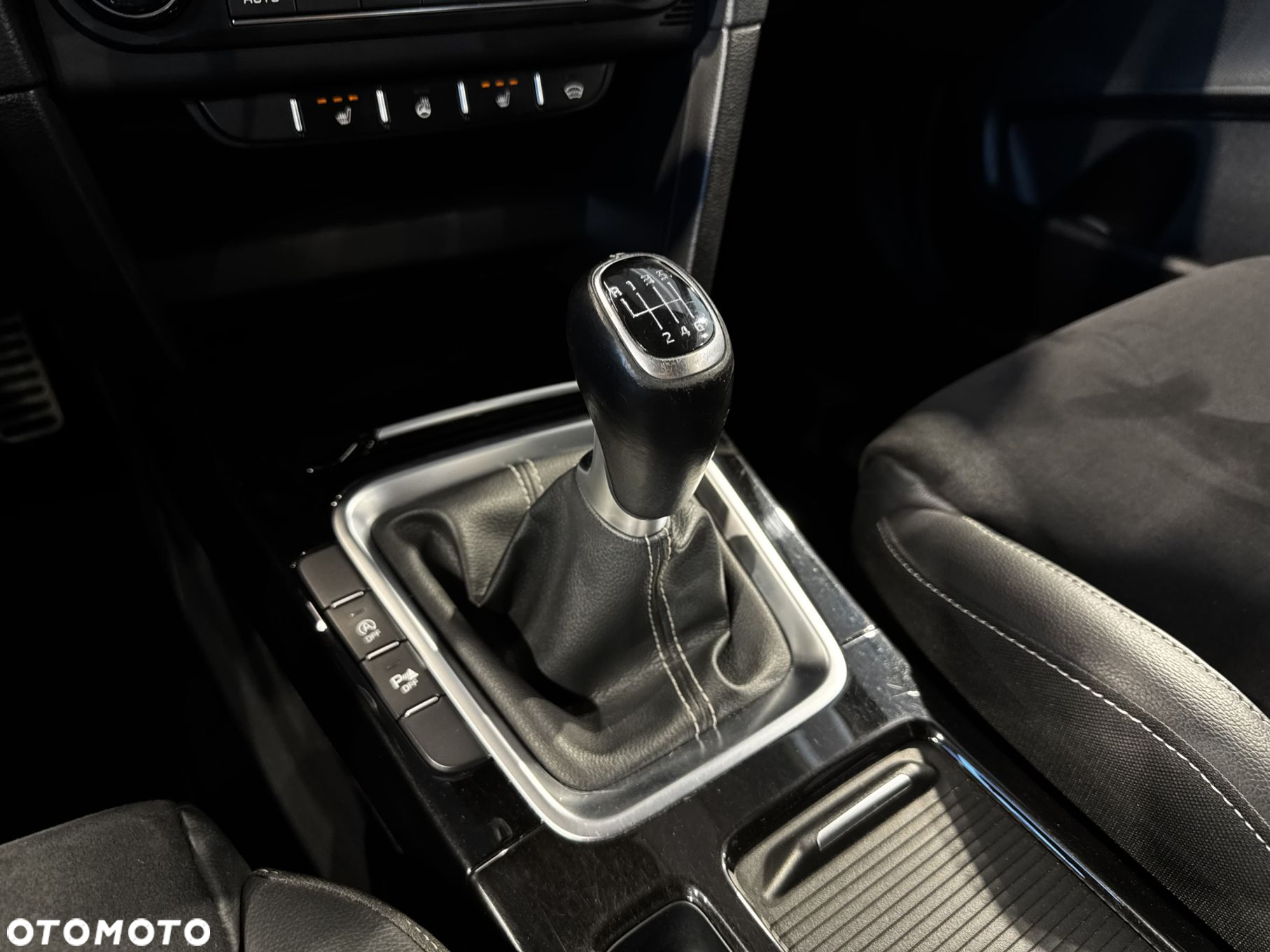 Kia ProCeed - 25