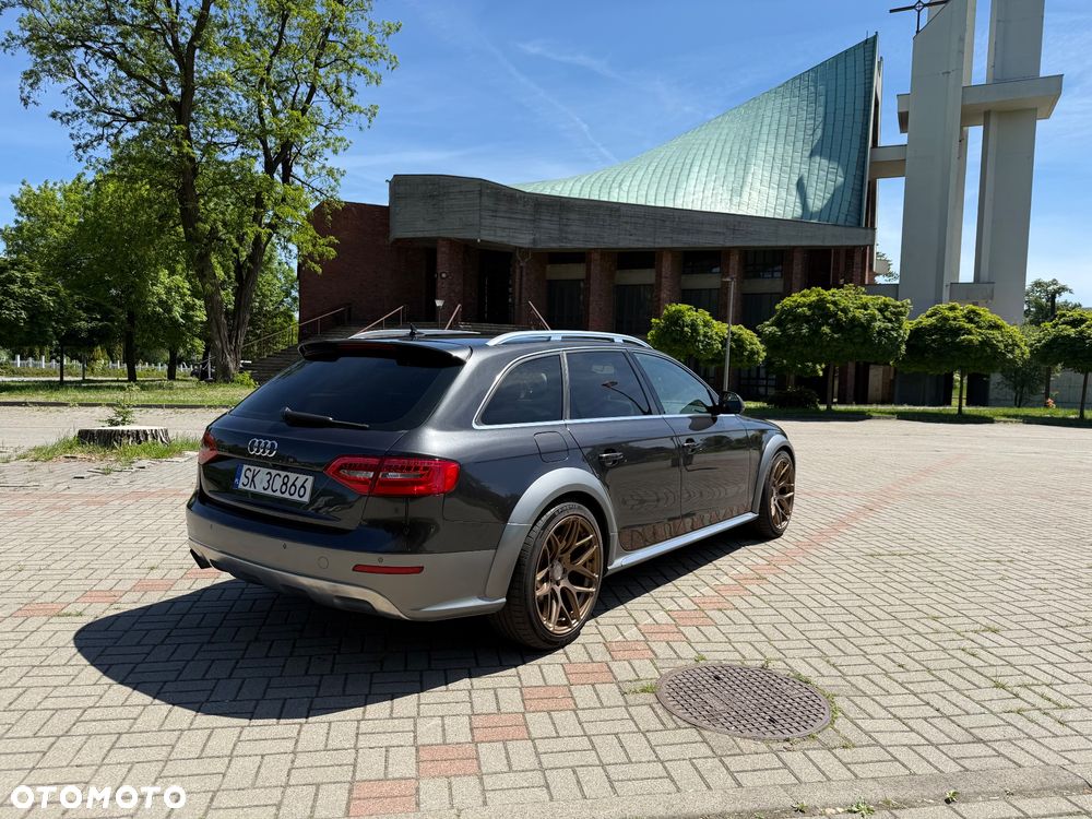 Audi A4 Allroad 2.0 TDI Quattro S tronic - 6