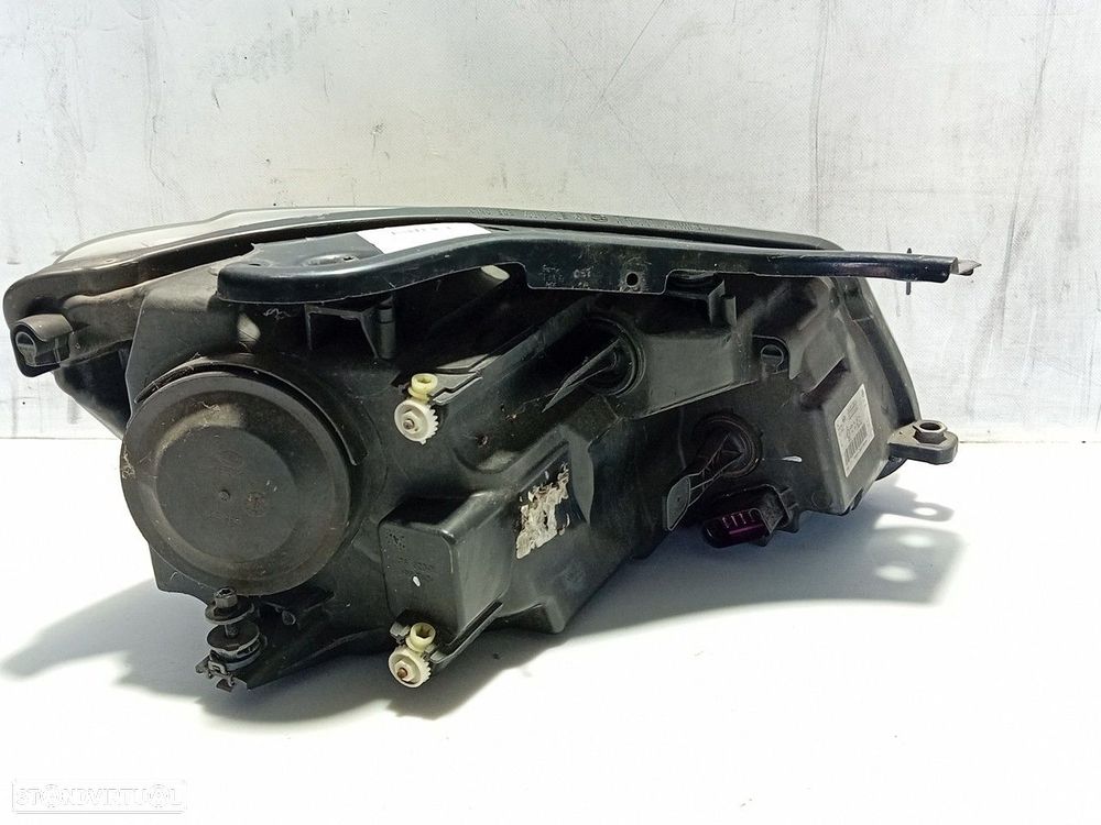 Ótica / farol esquerda VOLKSWAGEN Caddy III Kombi (2KB, 2KJ, 2CB, 2CJ) - 2