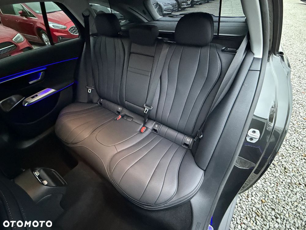 Mercedes-Benz Klasa E 300 de 4-Matic Avantgarde - 32