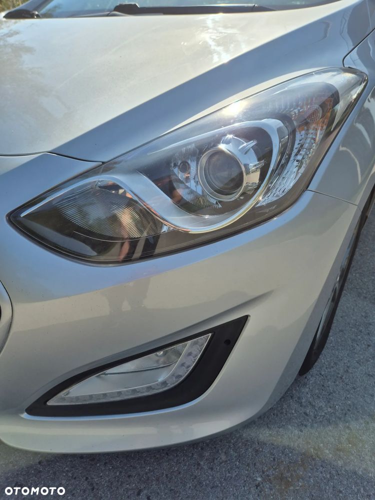 Hyundai i30 blue Kombi 1.6 CRDi Trend - 27