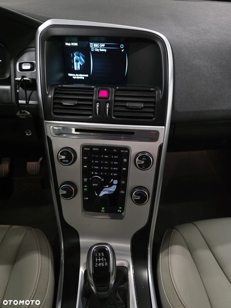 Volvo XC 60 D3 Drive-E Ocean Race - 10