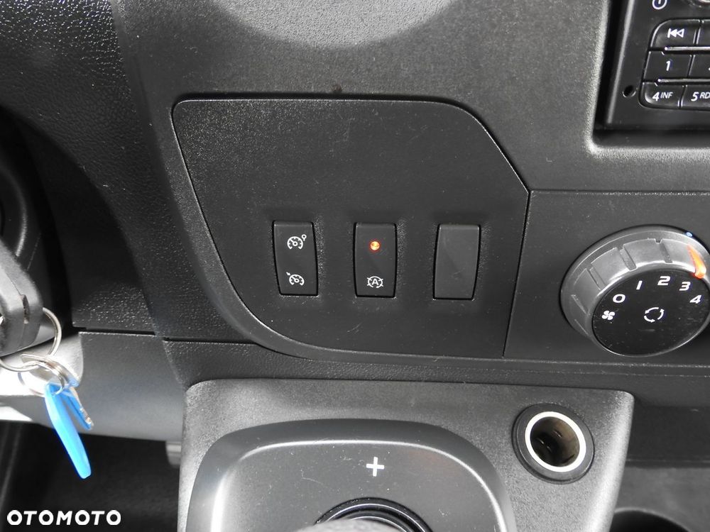 Renault MASTER PLANDEKA 10 PALET WEBASTO TEMPOMAT KLIMATYZACJA PNEUMATYKA AUTOMAT   170KM - 36
