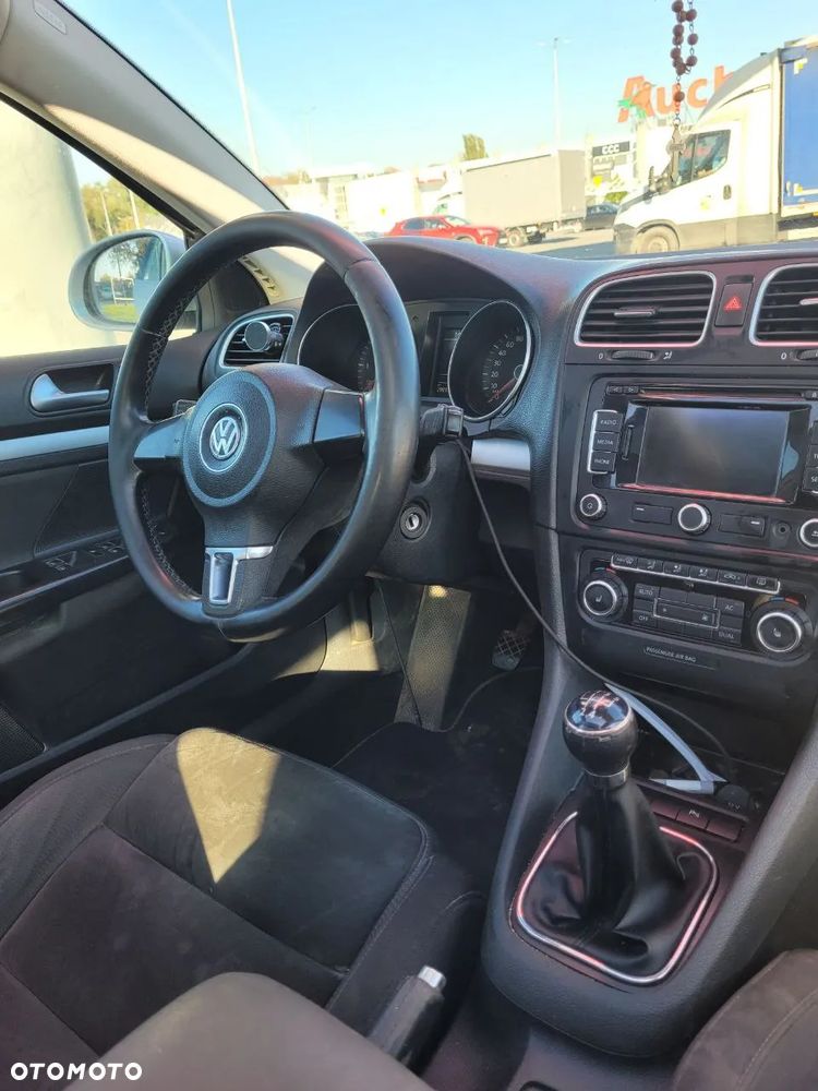 Volkswagen Golf 1.6 TDI DPF Highline - 6