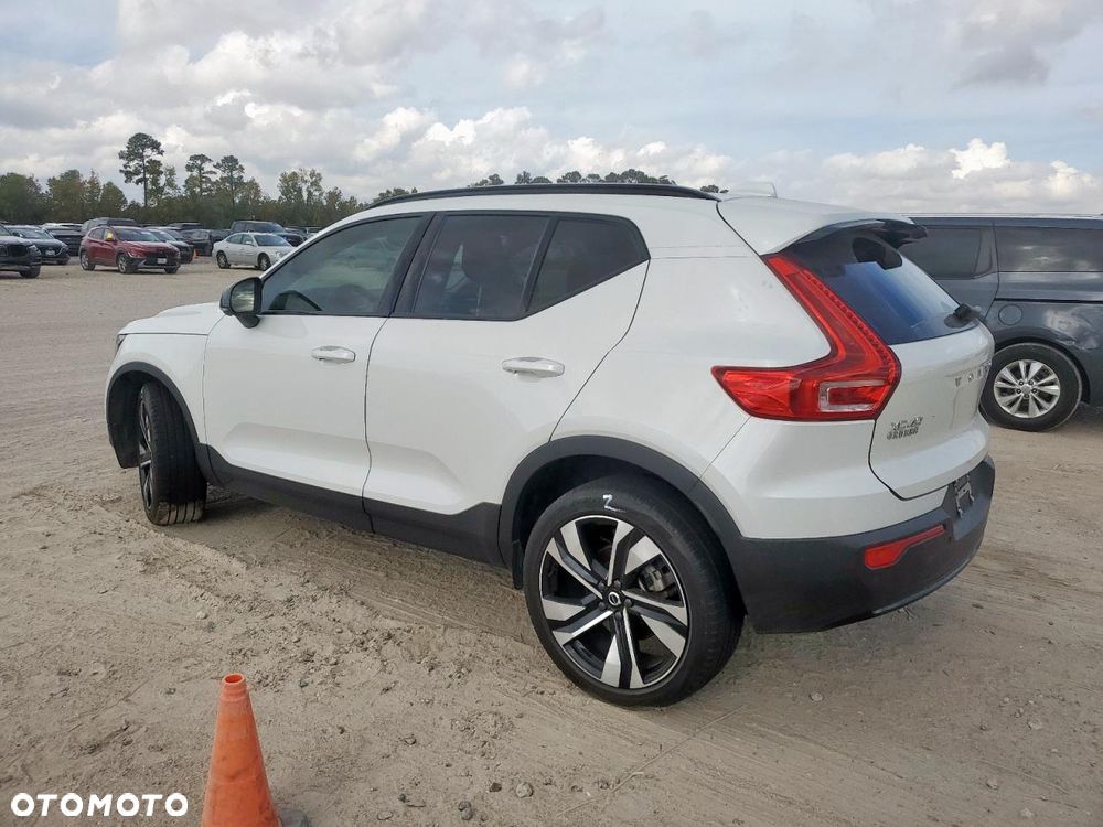 Volvo XC 40 - 5