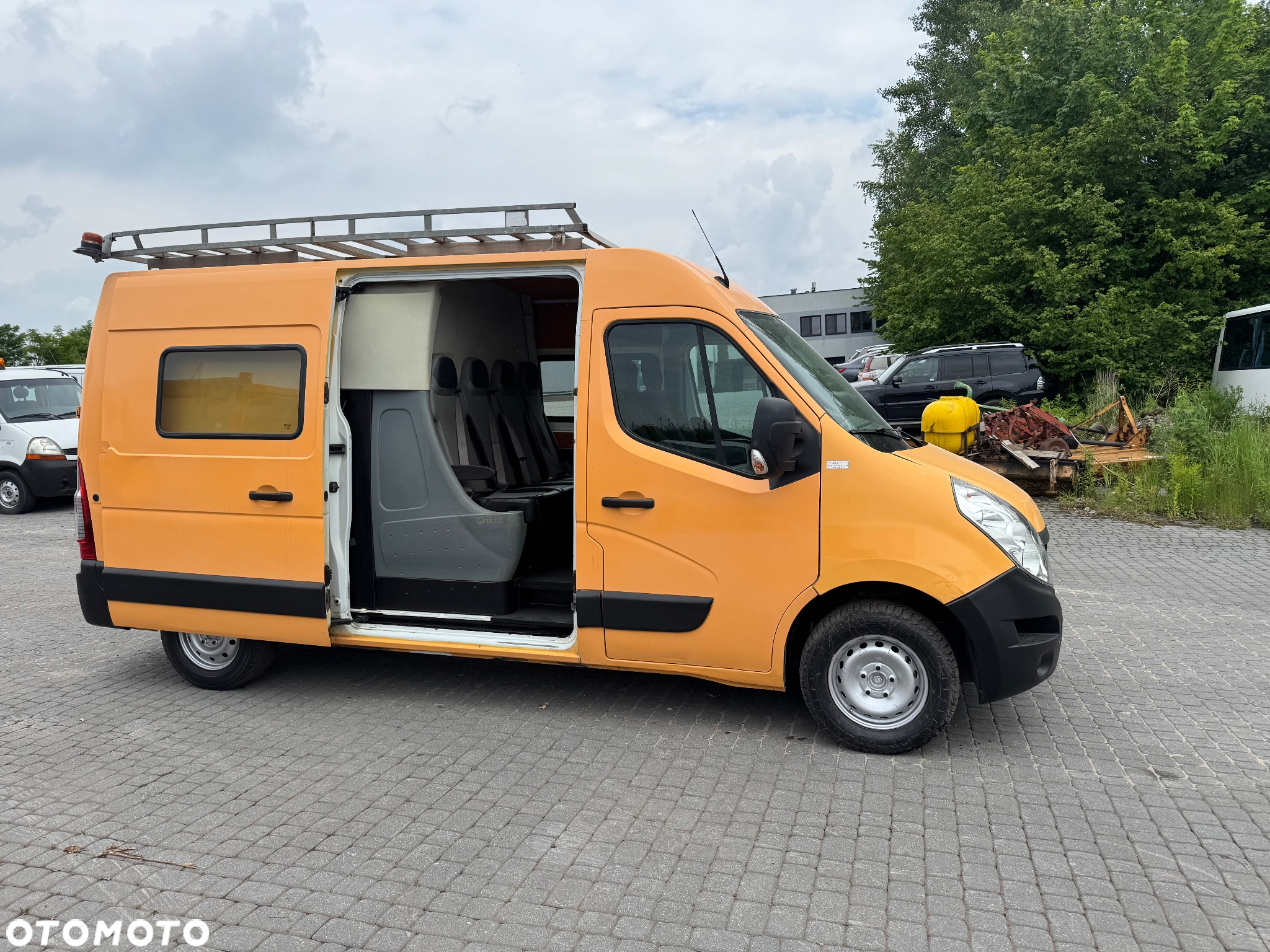 Renault Master Brygadówka 2014 r. Klima NAVI 7 Osobowy Bagażnik Dachowy Drabinka - 6