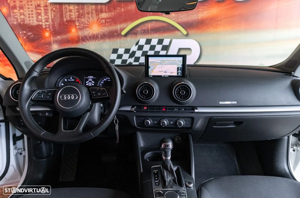 Audi A3 Sportback 1.6 TDI Sport S tronic - 11