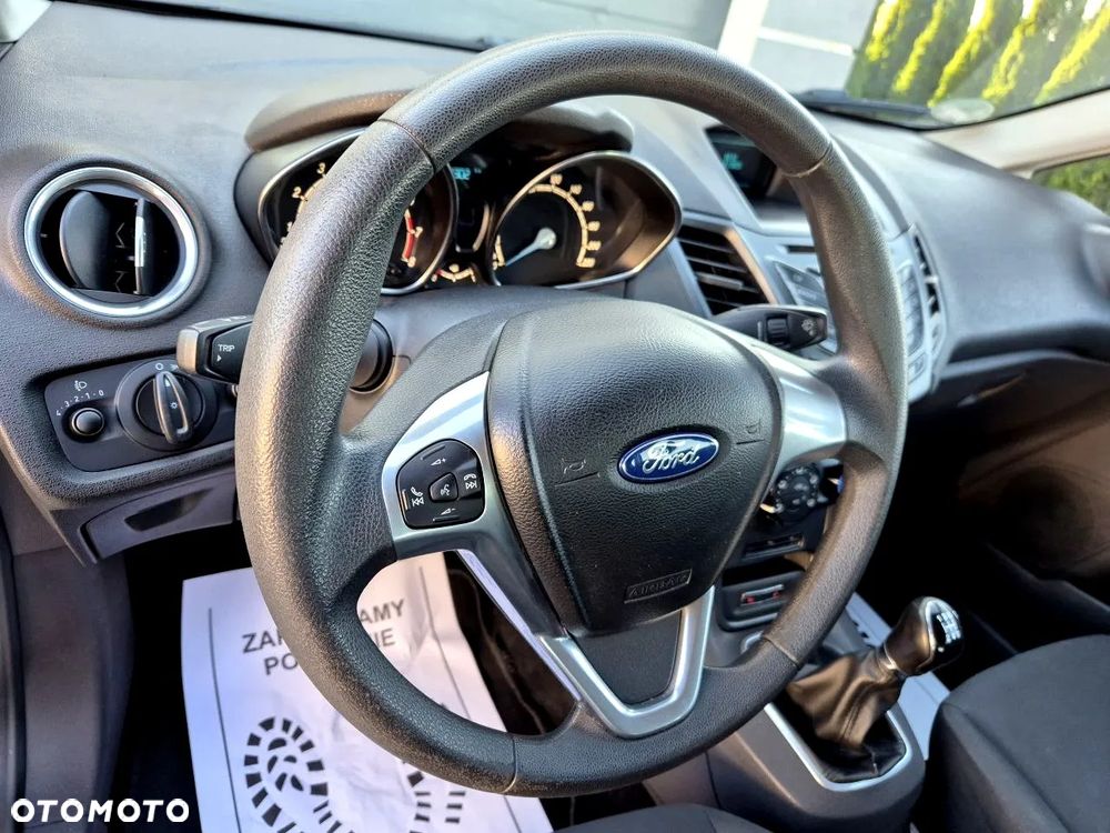 Ford Fiesta - 24