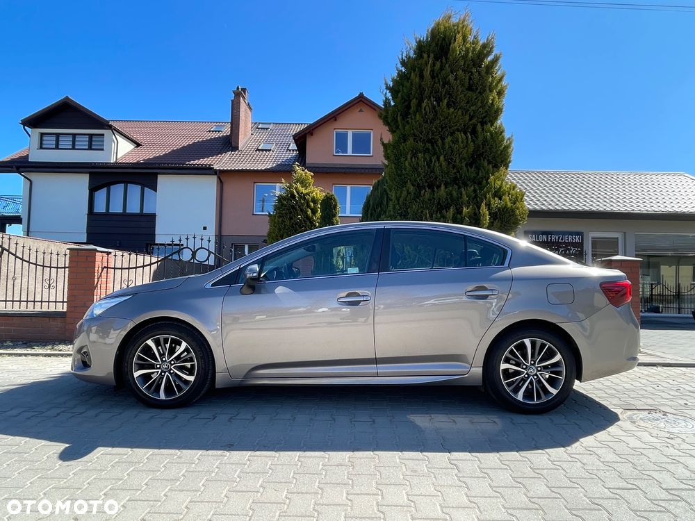 Toyota Avensis 2.0 D-4D Selection - 4