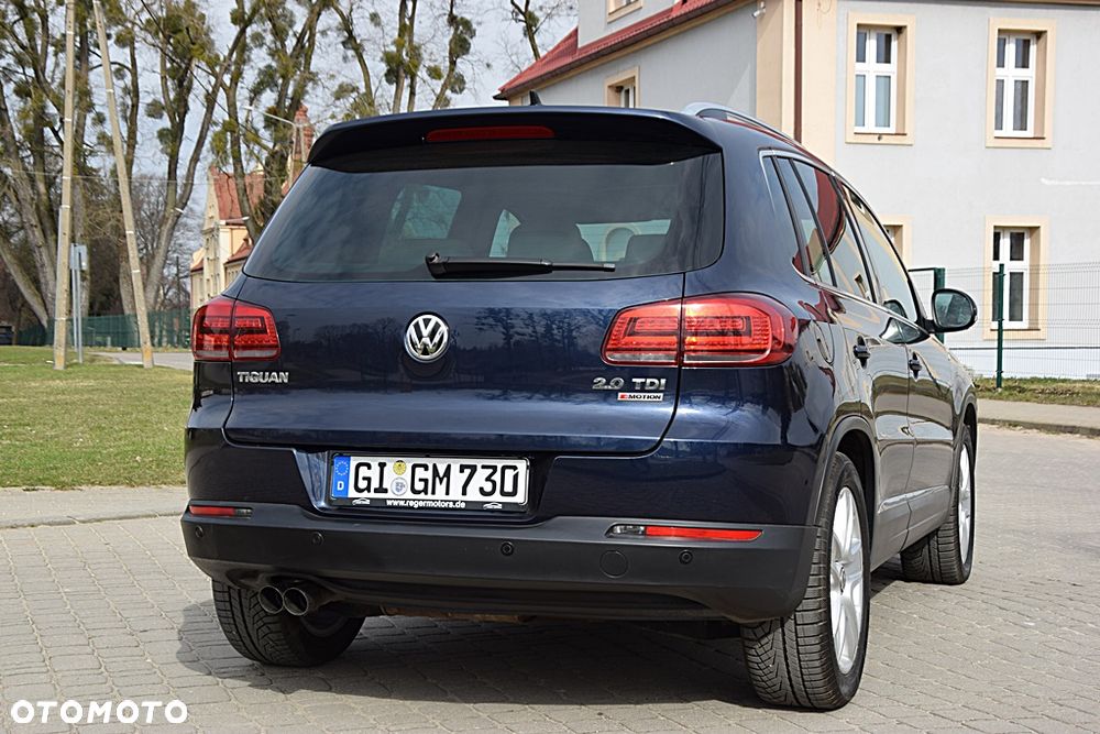 Volkswagen Tiguan 2.0 TDI DPF 4Motion BlueMotion Technology DSG Lounge Sport & Style - 4