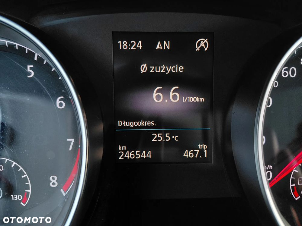 Volkswagen Golf 1.4 TSI BMT Highline - 18
