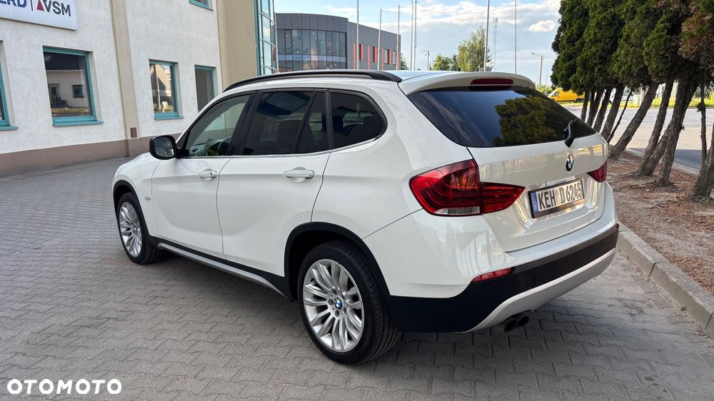 BMW X1 xDrive28i Sport Line - 3