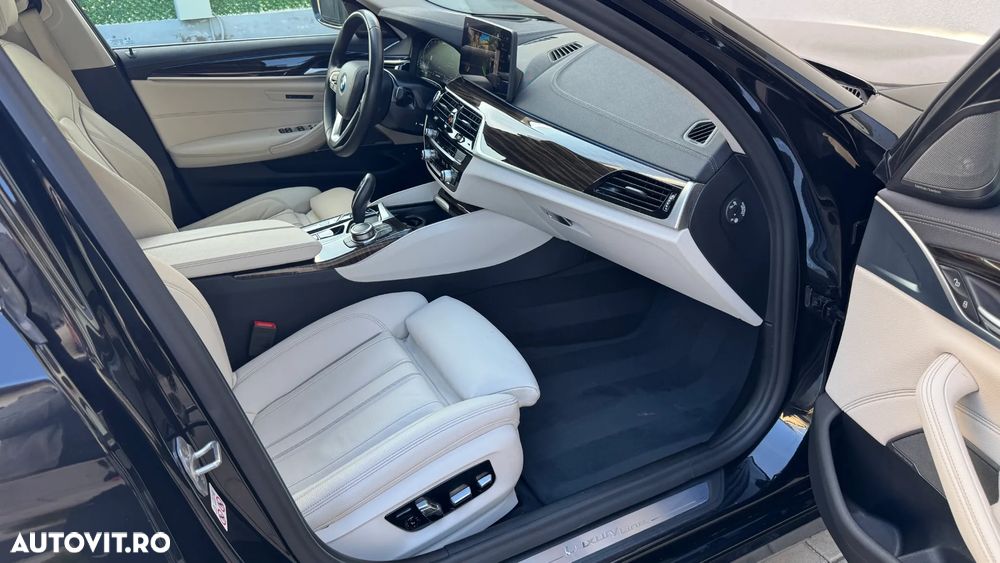 BMW Seria 5 530e Aut. Luxury Line - 16