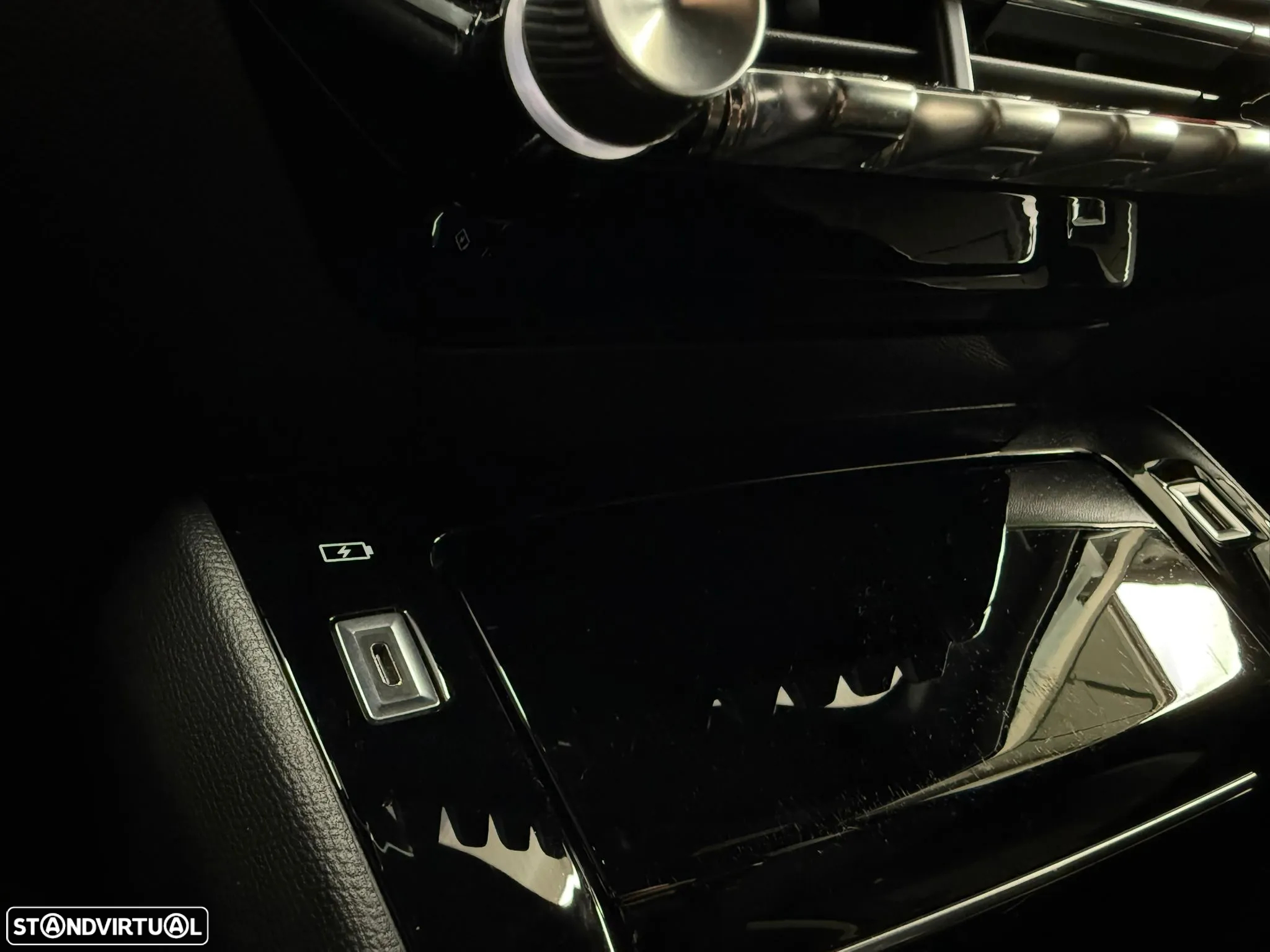 Peugeot 208 1.2 PureTech GT Line - 30