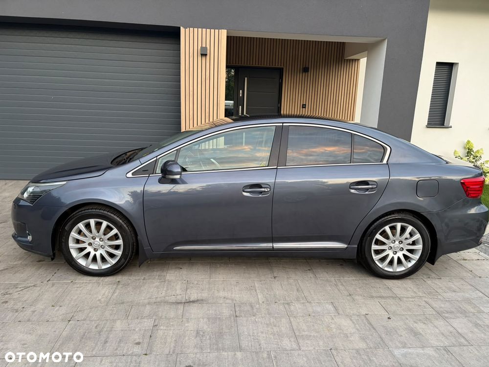 Toyota Avensis - 5