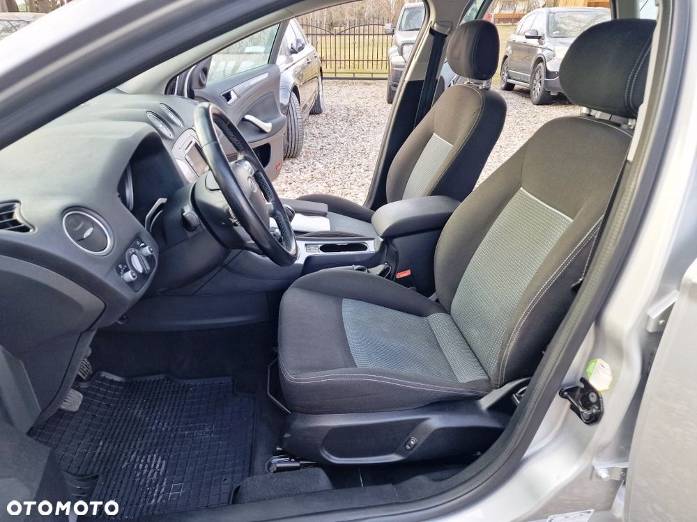 Ford Mondeo - 29