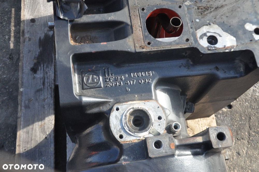 OBUDOWA MOSTU TYŁ DEUTZ FAHR SAME 6175.4C - 5