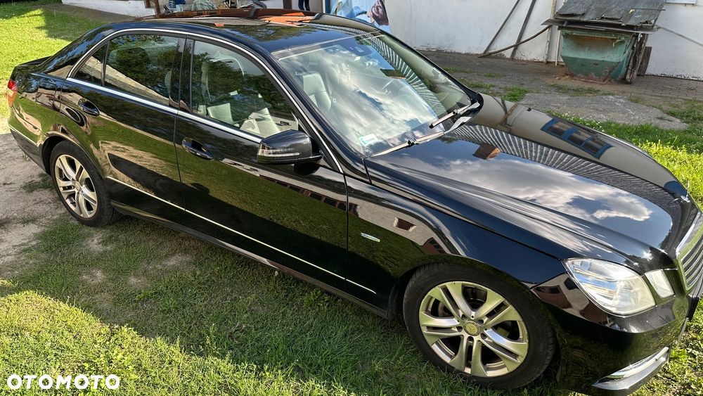 Mercedes-Benz Klasa E 220 CDI BlueEff Avantgarde - 2