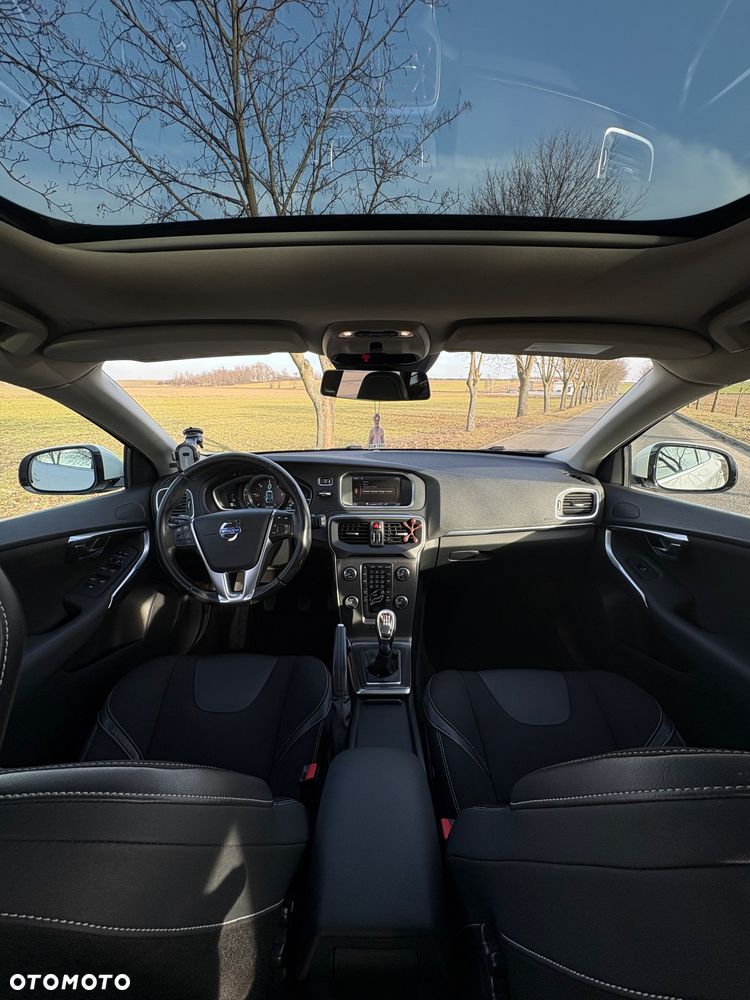 Volvo V40 D2 Momentum - 16