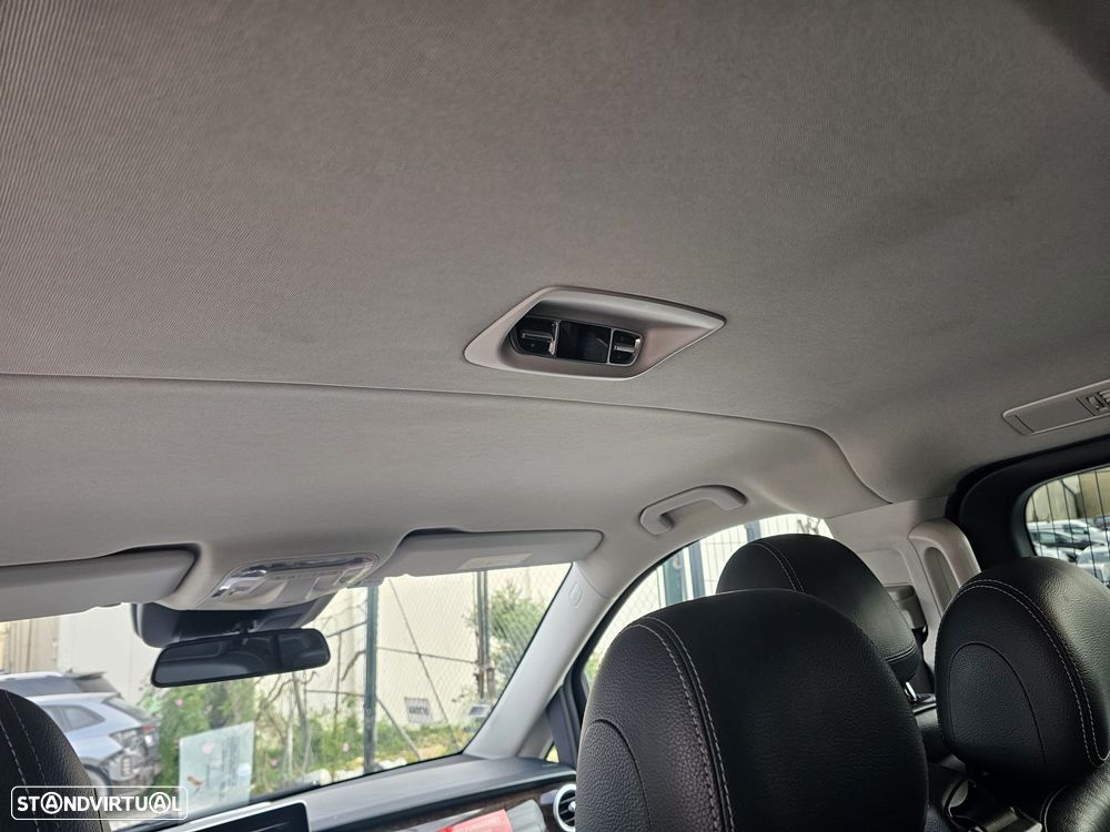 Mercedes-Benz V 250 - 8