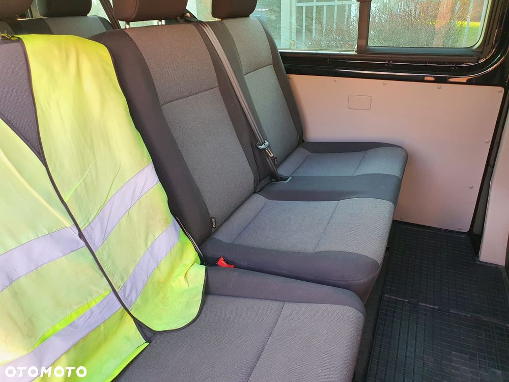 Volkswagen Transporter Kombi L1H1 4Motion - 12