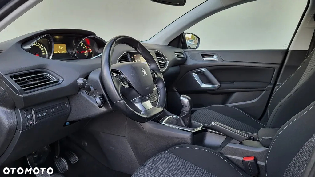 Peugeot 308 1.2 PureTech Business Line S&S - 14