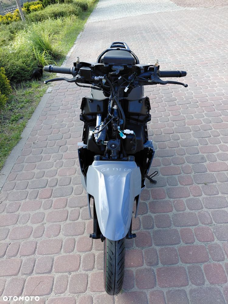 Peugeot Tweet - 8