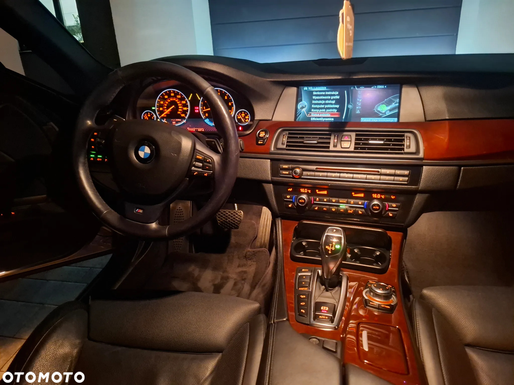 BMW Seria 5 535i xDrive - 24