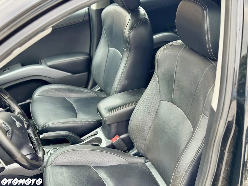 Mitsubishi Outlander 2.4 4WD CVT Intense - 22